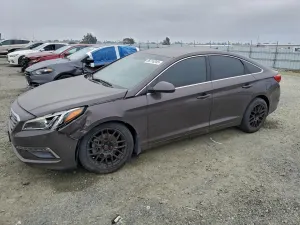 Hyundai Sonata SE 2.4L 4 2015