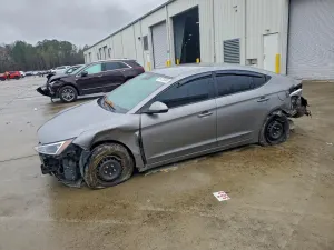 Hyundai Elantra 2.0L 4 2020