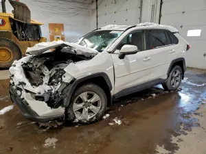 Toyota Rav4 XLE 2.5L 4 2019