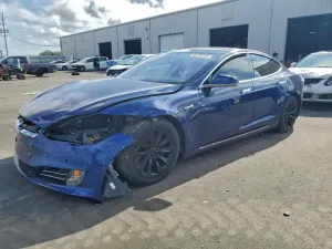Tesla Model S 2018