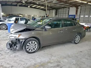 Nissan Sentra S 1.8L 4 2016