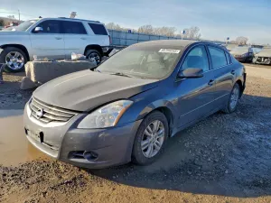 Nissan Altima BASE 2.5L 4 2010