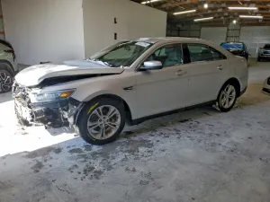 Ford Taurus SEL 2.0L 4 2017
