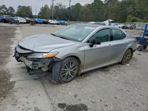 Toyota Camry XLE 2.5L 4 2023
