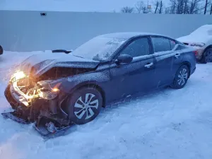Nissan Altima S 2.5L 4 2022