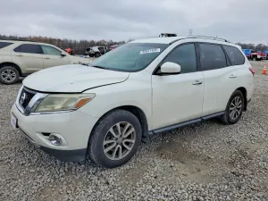 Nissan Pathfinder S 3.5L 6 2015