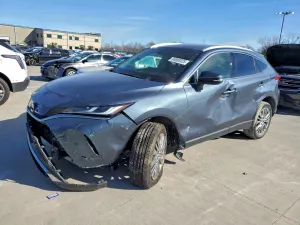Toyota Venza LE 2.5L 4 2022