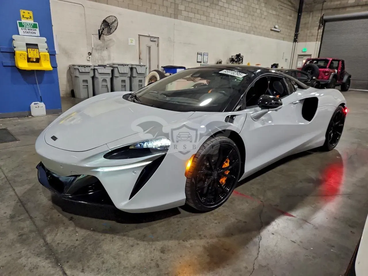 McLaren Artura 3.0L 6 2025