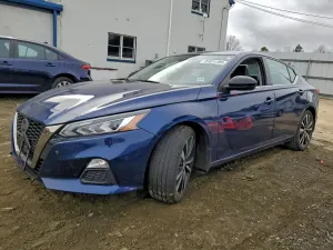 Nissan Altima SR 2.5L 4 2022