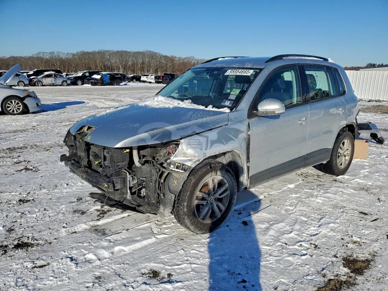 Volkswagen Tiguan S 2.0L 4 2016