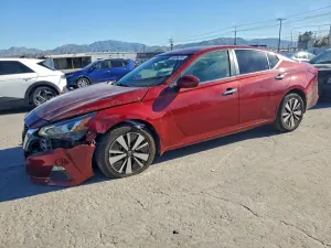 Nissan Altima SV 2.5L 4 2022