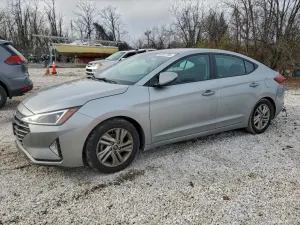 Hyundai Elantra SEL 2.0L 4 2020