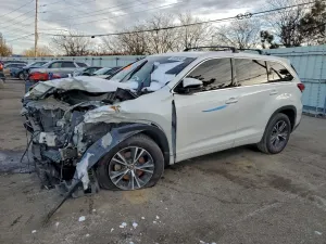 Toyota Highlander LE 3.5L 6 2018