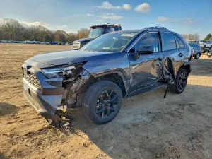 Toyota Rav4 LE 2.5L 4 2023