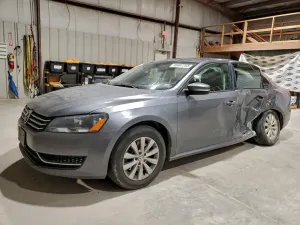 Volkswagen Passat S 2.5L 5 2013
