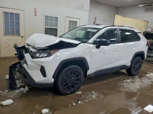 Toyota Rav4 LE 2.5L 4 2021