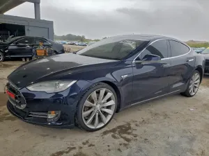 Tesla Model S 2014