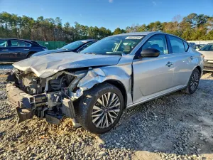 Nissan Altima SV 2.5L 4 2024