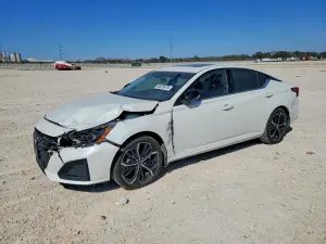 Nissan Altima SR 2.5L 4 2025