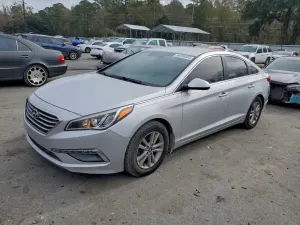 Hyundai Sonata SE 2.4L 4 2015
