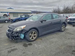 Chevrolet Malibu LS 2.5L 4 2013