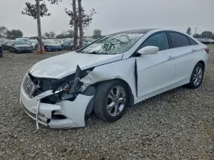 Hyundai Sonata SE 2.4L 4 2013