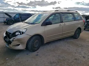 Toyota Sienna CE 3.5L 6 2009