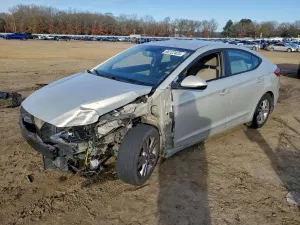 Hyundai Elantra SE 2.0L 4 2017