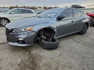 Nissan Altima SR 2.5L 4 2022