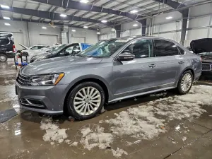 Volkswagen Passat SE 1.8L 4 2016