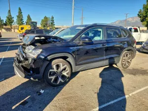 Volkswagen Taos SEL 1.5L 4 2022