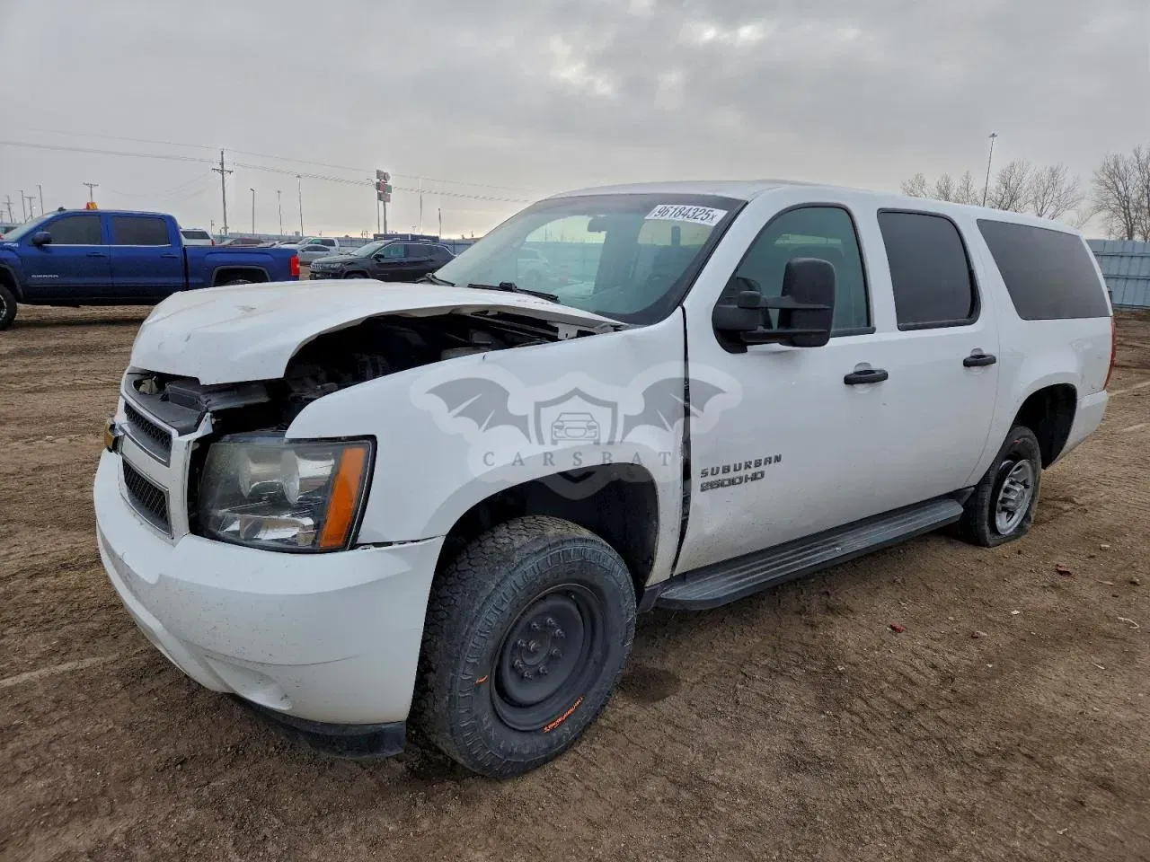 Chevrolet Suburban K2500 6.0L 8 2013