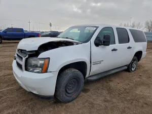 Chevrolet Suburban K2500 6.0L 8 2013