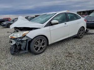 Ford Focus SE 2.0L 4 2014