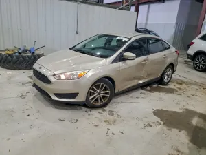 Ford Focus SE 2.0L 4 2017