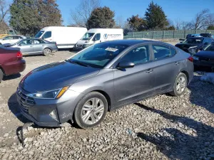 Hyundai Elantra SEL 2.0L 4 2019