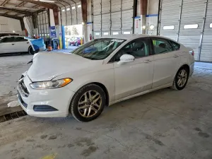 Ford Fusion SE 2.5L 4 2014