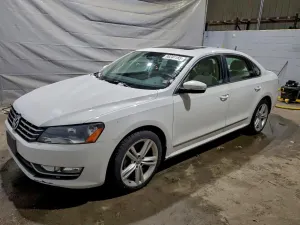 Volkswagen Passat SE 2.0L 4 2013