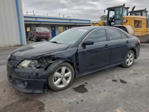 Toyota Camry BASE 2.5L 4 2011