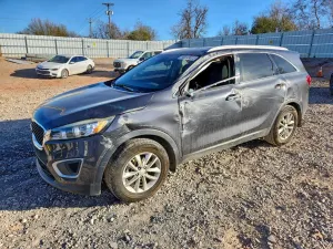 Kia Sorento LX 2.4L 4 2017