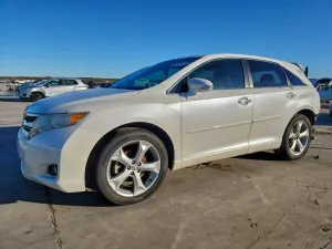 Toyota Venza LE 3.5L 6 2014