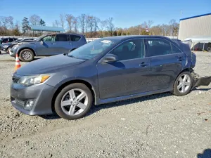 Toyota Camry BASE 2.5L 4 2012