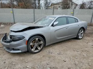 Dodge Charger SXT 3.6L 6 2017