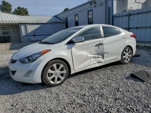Hyundai Elantra GLS 1.8L 4 2013