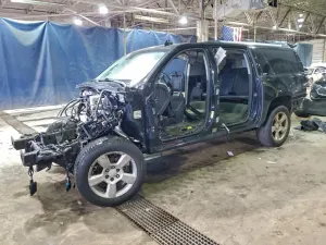 GMC Yukon DENALI 6.2L 8 2015
