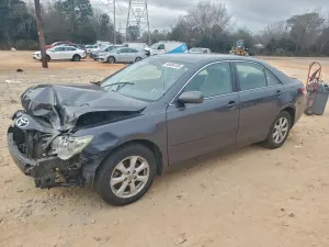 Toyota Camry BASE 2.5L 4 2011