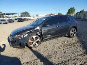 Volkswagen Golf S/SE 2 L 4 2017