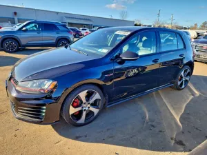 Volkswagen Golf S/SE 2 L 4 2017