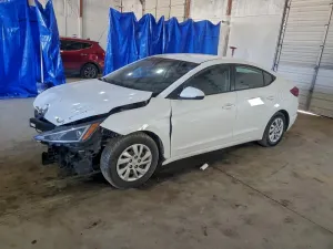 Hyundai Elantra SE 2.0L 4 2020