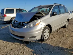 Toyota Sienna CE 3.5L 6 2007